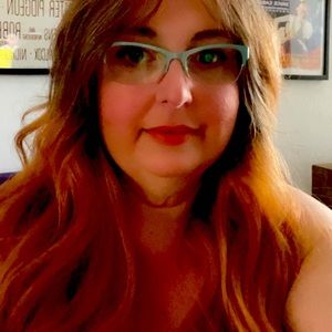 Meet your Posher, Lee-gray